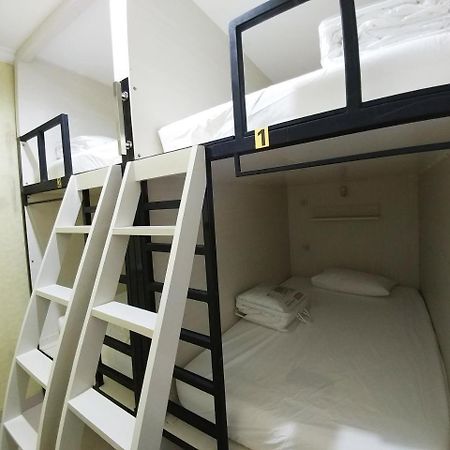 Homiestay Jakarta Exterior foto