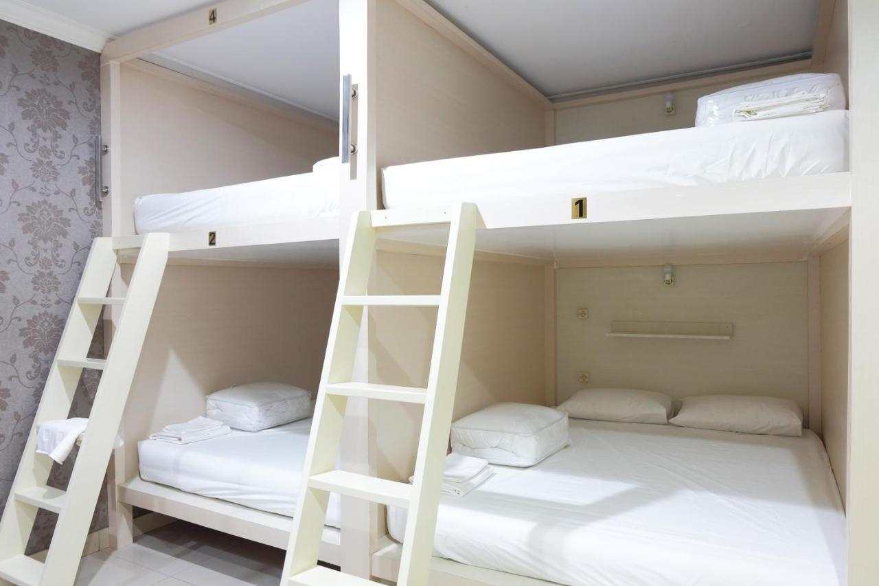 Homiestay Jakarta Exterior foto